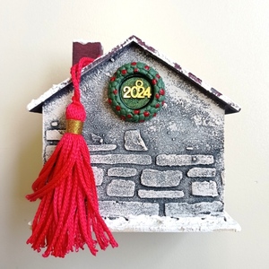 Ξύλινος κουμπαράς γούρι χριστουγεννιάτικο χιονισμένο σπιτάκι - ξύλο, σπίτι, κουμπαράδες, χριστουγεννιάτικα δώρα, γούρια - 2