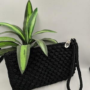 Crochet τσάντα φάκελος, μαυρη με φερμουάρ 23*3*13cm - νήμα, φάκελοι, πλεκτές τσάντες, μικρές - 2