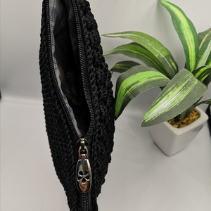 Crochet τσάντα φάκελος, μαυρη με φερμουάρ 23*3*13cm - νήμα, φάκελοι, πλεκτές τσάντες, μικρές - 3