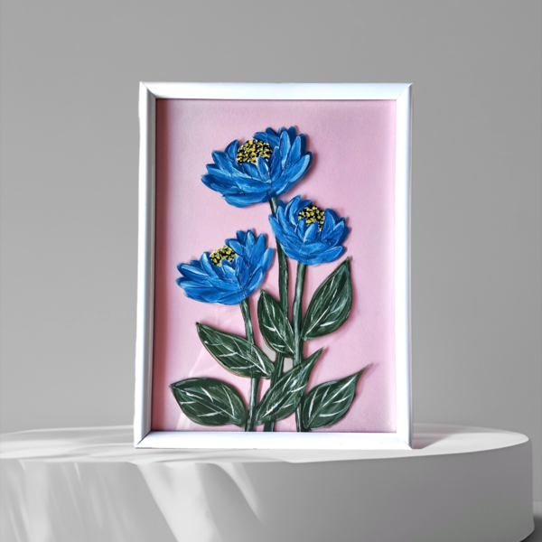 Λουλούδια μπλε ζωγραφισμένα πάνω στο τζάμι της κορνίζας - κορνίζες