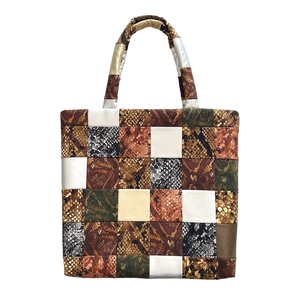 Μεγάλη τσάντα ώμου patchwork - ύφασμα, animal print, ώμου, μεγάλες, δερματίνη