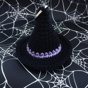 Πλεκτό μπρελόκ καπέλο μάγισσας - Halloween 8 εκ. - halloween, βαμβακερό νήμα, αυτοκινήτου, σπιτιού - 2
