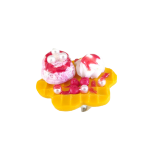 Δαχτυλίδι βάφλα με παγωτό φράουλα, σαντιγί και κεράσια με πολυμερικό πηλό / μεγάλο / μεταλλική βάση / αυξομειούμενο / Twice Treasured - πηλός, cute, γλυκά, αυξομειούμενα, kawaii - 4