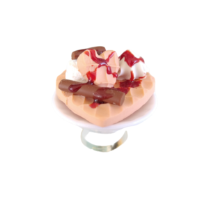 Δαχτυλίδι βάφλα καρδιά με παγωτό βανίλια, σαντιγί και πουράκια με πολυμερικό πηλό / μεγάλο / μεταλλική βάση / αυξομειούμενο / Twice Treasured - πηλός, cute, γλυκά, αυξομειούμενα, kawaii
