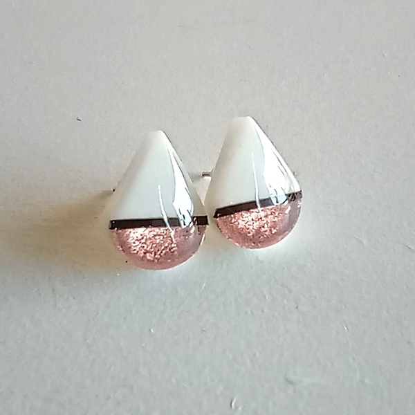 Σκουλαρίκια ρητίνης μικρά καρφωτα σε λευκό και ροζ - πλαστικό, δάκρυ, καρφωτά, μικρά, δώρα για γυναίκες - 2