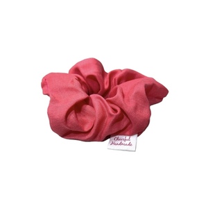 Χειροποίητο υφασμάτινο scrunchie για τα μαλλιά σε κοραλί - φουξ χρώμα - ύφασμα, για τα μαλλιά, Black Friday, λαστιχάκια μαλλιών, μεγάλα scrunchies - 2