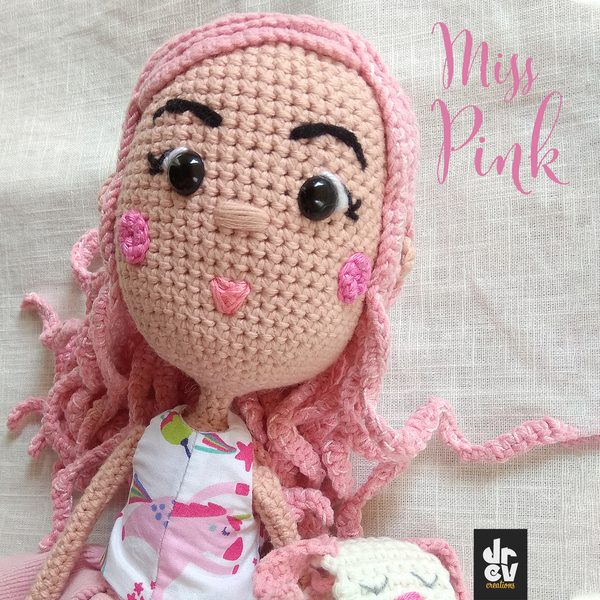 Πλεκτή κούκλα Miss Pink - 2