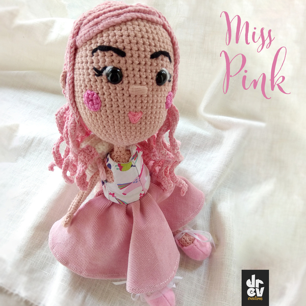 Πλεκτή κούκλα Miss Pink - 3