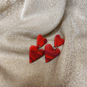 Σκουλαρίκια κόκκινες καρδιές από πηλό - καρδιά, πηλός, κρεμαστά, καρφάκι