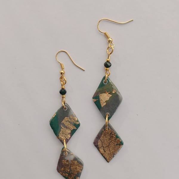 Χειροποίητα σκουλαρίκια από πηλό σε αποχρώσεις του πράσινου με χρυσές λεπτομέρειες και πράσινα κρύσταλλα, περίπου 8,5 cm - πηλός, κρεμαστά, μεγάλα, γάντζος - 5