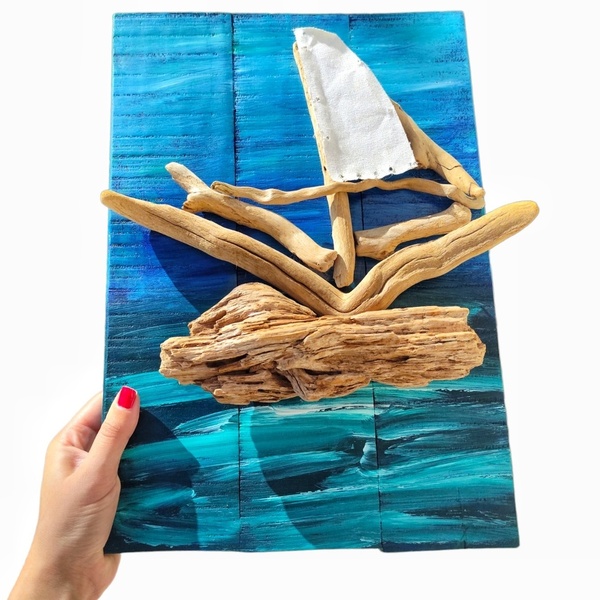 Καραβάκι κατασκευασμένο με θαλασσόξυλα. Κρεμαστός ξύλινος πίνακας διαστάσεις 37*26 εκ. - ζωγραφισμένα στο χέρι, πίνακες & κάδρα, καραβάκι, με ξύλινο στοιχείο - 2