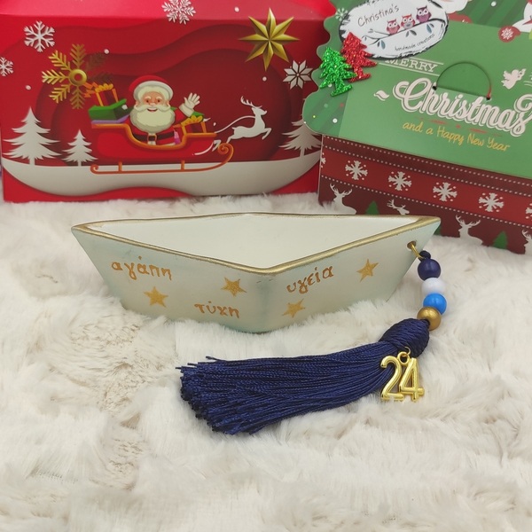 Βάρκα-γούρι κεραμική, λευκή 16Χ4,3cm, με αστεράκια, ευχές, φούντα, χάντρες και μεταλλικό στοιχείο 2024 - πηλός, καραβάκι, χριστουγεννιάτικα δώρα, γούρια - 4