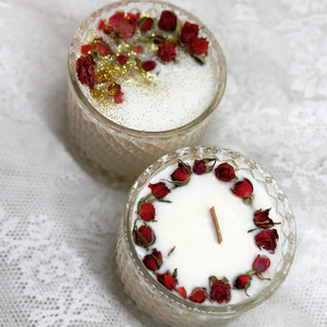 Κερί σόγιας με αποξηραμένα τριαντάφυλλα - αρωματικά κεριά