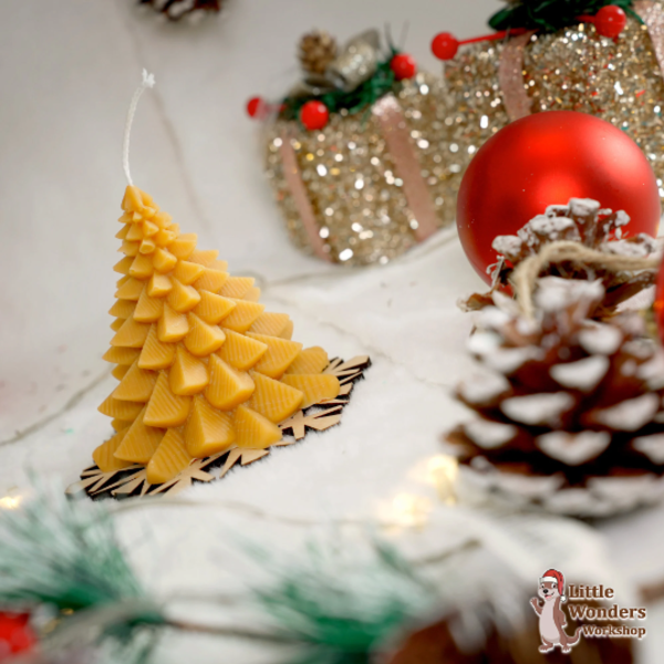 Χειροποίητο Φυτικό Αρωματικό κερί Σόγιας σε σχήμα Χριστουγεννιάτικου Δέντρου με Δώρο Ξύλινη Βάση, 8Χ8εκ. - χριστουγεννιάτικο, χριστουγεννιάτικο δέντρο, αρωματικά κεριά, χριστουγεννιάτικα δώρα, κερί σόγιας, κεριά & κηροπήγια - 3