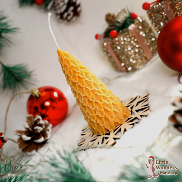 Χειροποίητο Φυτικό Αρωματικό κερί Σόγιας σε σχήμα Χριστουγεννιάτικου Δέντρου με Δώρο Ξύλινη Βάση, 10Χ5εκ. - χριστουγεννιάτικο, χριστουγεννιάτικο δέντρο, αρωματικά κεριά, χριστουγεννιάτικα δώρα, κερί σόγιας, κεριά & κηροπήγια - 3