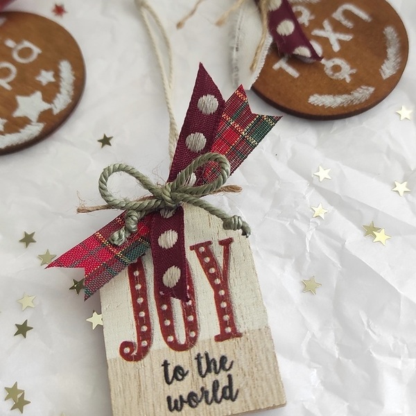 Χριστουγεννιάτικο γούρι- στολίδι "χαρά" - ξύλο, vintage, ρόδι, γούρια - 5