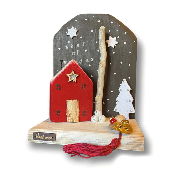 Ξύλινο χειροποίητο χριστουγεννιάτικο σπιτάκι. κόκκινο. Διαστάσες:19Χ15Χ10 - ξύλο, αστέρι, σπίτι, plexi glass, γούρια
