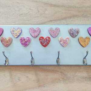 Κρεμάστρα τοίχου παιδική ξύλινη με καρδιές - καρδιά, κορίτσι, για παιδιά, κρεμάστρες - 2