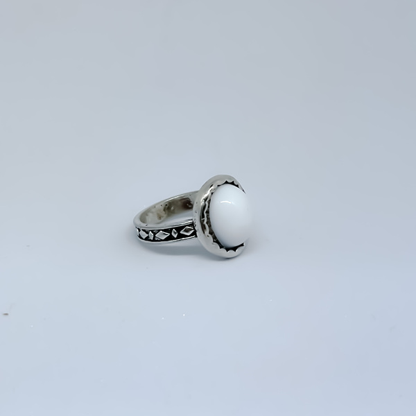 Ασημένιο δακτυλίδι με λευκό πέτρωμα - ατσάλι, boho, σταθερά - 2