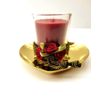 Κερί κόκκινο σε ποτηράκι με άρωμα κανέλλα σε επίχρυση μεταλλική καρδιά 5εκ Χ8εκ - γάμου