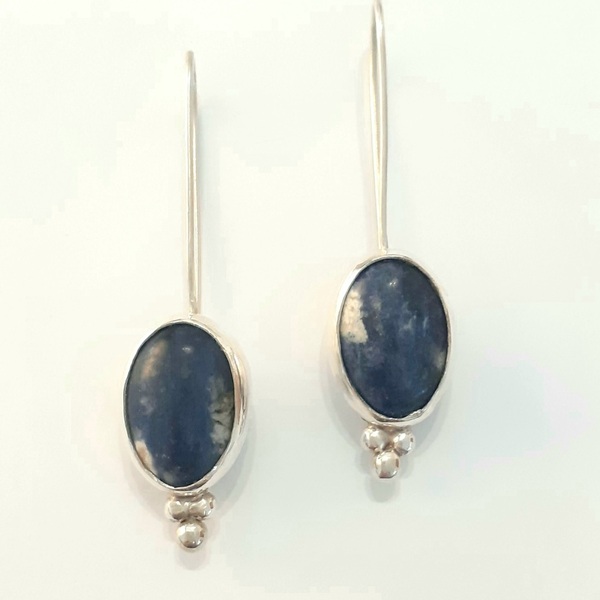 Blue & silver, χειροποίητα σκουλαρίκια απο ασήμι 925 και ημιπολυτιμές πέτρες σοδαλίτη. - ασήμι 925, boho, κρεμαστά, μεγάλα, γάντζος