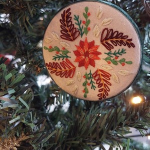 Κεντημένο χειροποίητο χριστουγεννιάτικο στολίδι- Χριστουγεννιάτικο μοτίβο - ύφασμα, νήμα, βελούδο, χιονονιφάδα, στολίδια - 3