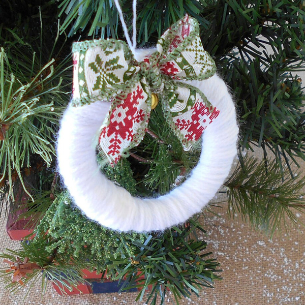 Xειροποίητα μάλλινα στεφανάκια, χριστουγεννιάτικα στολίδια για το δέντρο και γούρια - νήμα, στεφάνια, μαμά, χιονονιφάδα, στολίδια - 3