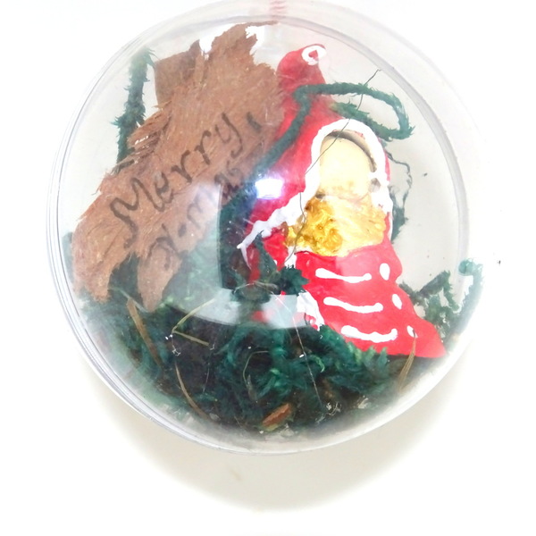 Χριστουγενιάτικες πλαστικές μπάλες διαμέτρου 6 με χειροποίητα νανάκια, κάνελα κ πυρογραφία σε ευκάλυπτο - plexi glass, άγιος βασίλης, στολίδια, μπάλες