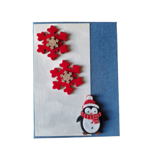 Χειροποίητη χριστουγεννιάτικη μπλε κάρτα - πιγκουίνος - ύφασμα, χαρτί, χιονονιφάδα, ευχετήριες κάρτες - 2