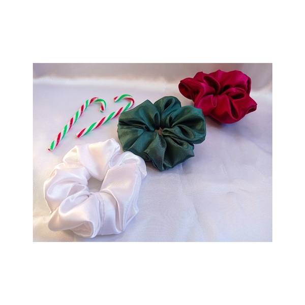 Christmas eve- Χριστουγεννιάτικο σετ 3τμχ σατέν scrunchies - ύφασμα, σετ δώρου, λαστιχάκια μαλλιών, satin scrunchie - 3