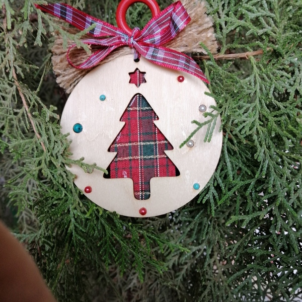 Δέντρο Χριστουγέννων από ύφασμα ένθετο σε ξύλινο στολίδι - ύφασμα, ξύλο, χριστουγεννιάτικα δώρα, στολίδια, δέντρο - 2