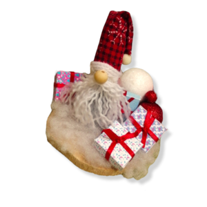 Χριστουγεννιάτικο ξύλινο διακοσμητικό με led φωτάκια/Άγιος Βασίλης με τα δώρα/Υλικά: Ξύλο, υφάσματα, μπάλες φελιζόλ, πολυεστερικό γέμισμα και μίνι χριστουγεννιάτικες μπάλες/Διαστάσεις: 23×23 εκ. - ξύλο, νονά, διακοσμητικά, άγιος βασίλης, μπάλες - 3
