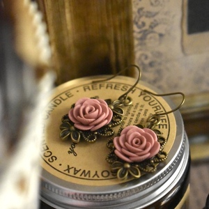 Burgundy Roses | Χειροποίητα Βικτωριανά Vintage Σκουλαρίκια με Τριαντάφυλλα (Πολυμερικός Πηλός, Μπρούντζος) (4εκ.) - vintage, πηλός, λουλούδι, μπρούντζος, κρεμαστά, γάντζος - 3
