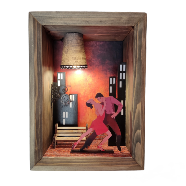 Ξύλινο χειροποίητο διακοσμητικό φωτιστικό ζευγάρι χορός τάνγκο - πορτατίφ