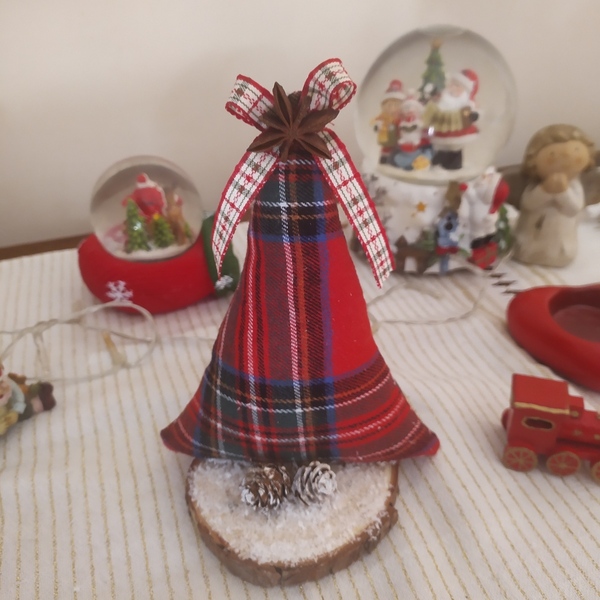 Υφασμάτινο δεντράκι - χριστουγεννιάτικο διακοσμητικό 17εκ ύψος - ύφασμα, ξύλο, στολίδια