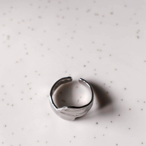 Ατσάλινο δαχτυλίδι με σφυρήλατη όψη - ασημί - σφυρήλατο, minimal, ατσάλι, αυξομειούμενα - 2
