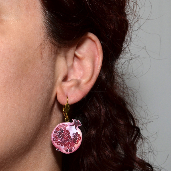 Κρεμαστά σκουλαρίκια ροζ μπορντό ρόδια με χρυσά γαντζάκια - πηλός, ρόδι, κοσμήματα, κρεμαστά - 2