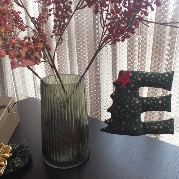 Προσωποποιημένο υφασμάτινο στολίδι μονόγραμμα - Χριστουγεννιάτικο δέντρο - ύφασμα, μονογράμματα, στολίδια, δέντρο - 3