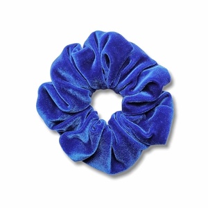 Χειροποίητο μπλέ scrunchie με βελούδινη υφή - ύφασμα, βελούδο, χειροποίητα, λαστιχάκια μαλλιών