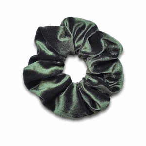 Χειροποίητο κυπαρισσί scrunchie με βελούδινη υφή - ύφασμα, βελούδο, χειροποίητα, λαστιχάκια μαλλιών