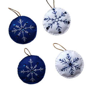 Χριστουγεννιάτικα κεντημένα στολίδια- 8 εκ.- μπλε , λευκό - ύφασμα, χιονονιφάδα, χριστουγεννιάτικα δώρα, στολίδια, μαλλί felt