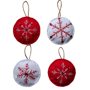 Χριστουγεννιάτικα στολίδια κεντημένα- 8εκ- λευκό, κόκκινο - ύφασμα, χιονονιφάδα, χριστουγεννιάτικα δώρα, στολίδια, μαλλί felt
