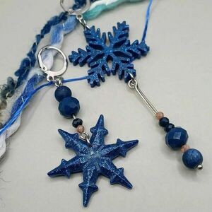 Χριστουγεννιάτικα σκουλαρίκια από υγρό γυαλί και ημιπολύτιμες χάντρες σε σχήμα χιονονιφάδας - μπλε - γυαλί, ατσάλι, boho, χιονονιφάδα, χριστουγεννιάτικα δώρα - 5