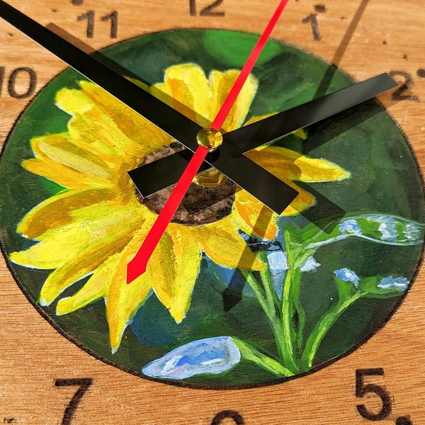 Ξύλινο ρολόι τοίχου ζωγραφισμένο στο χέρι με ακρυλικά. Ήλιος λουλούδι σε ρολόι. Διαστάσεις 20χ20 εκ. - ξύλο, ζωγραφισμένα στο χέρι, τοίχου, ήλιος - 2