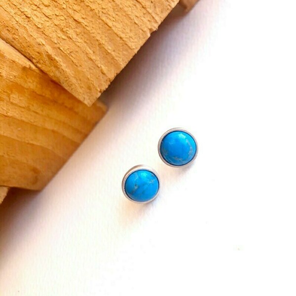 Χειροποίητα ασημένια σκουλαρίκια με πέτρα "Turquoise Blue Howlite" - ασήμι 925, χαολίτης, minimal, καρφωτά