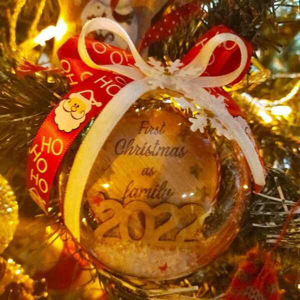 Χριστουγεννιάτικη μπάλα "First Christmas as family" - ξύλο, αστέρι, πρώτα Χριστούγεννα, στολίδια, μπάλες - 2