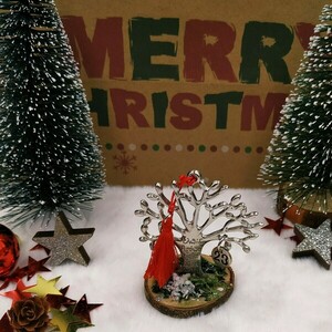 Γούρι 2023 - Μεταλλικό δέντρο ζωής με ευχές (ασημί) - κόκκινη φούντα και βρύα - ξύλο, μέταλλο, χριστουγεννιάτικα δώρα, γούρια, δέντρο - 5