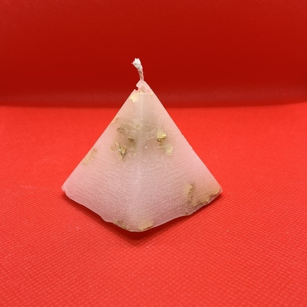 Χειροποίητο κερί σε σχήμα πυραμίδας - αρωματικά κεριά - 2