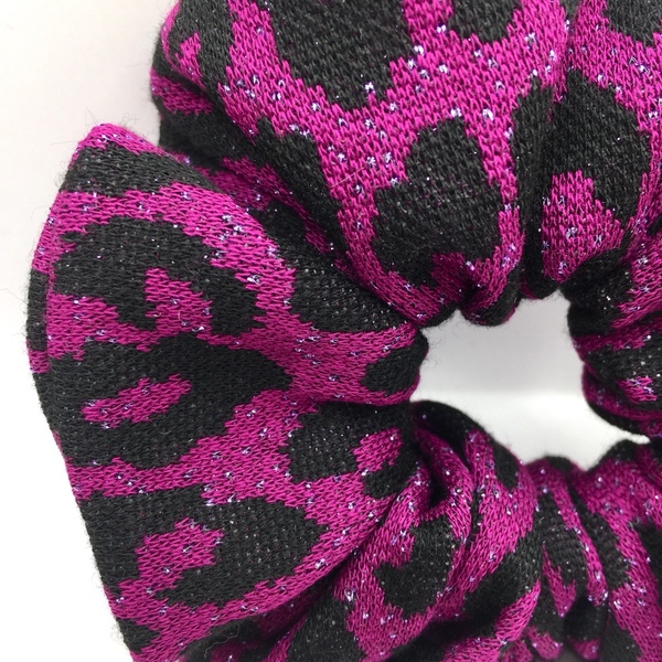 Υφασμάτινο λαστιχάκι scrunchie 'purple magenta' μεσαίου μεγέθους (medium) - ύφασμα, animal print, για τα μαλλιά, λαστιχάκια μαλλιών - 2