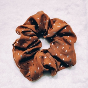 Λαστιχάκι μαλλιών (scrunchie) silver brown large - ύφασμα, μαλλιά, λαστιχάκια μαλλιών